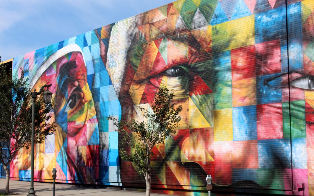 Brazilian street artist, Eduardo Kobra, focused his painting on just the eyes of his subjects—Nobel laureates Mother Theresa, Nelson Mandela and Martin Luther King, Jr.